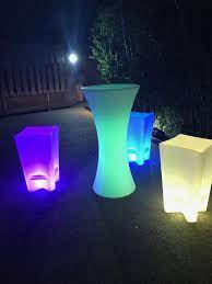 Mobilier lumineux en location